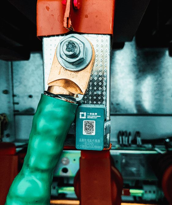 Yado PD Thermal Tag fitted to a copper cable lug
